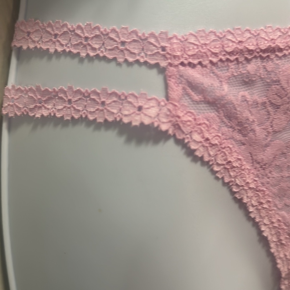 ✨💕NWT Victoria's Secret PINK Wink Charmed Fruit Strappy Thong Panty L Lace Pink💕 - Picture 10 of 16